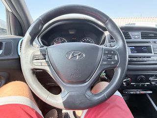 Hyundai i 20 2016 1.2 PASSION , full extra , book service !-thumb-15
