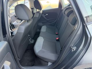 Volkswagen Polo 2017 1.4 TDI BLUEMOTION-thumb-12