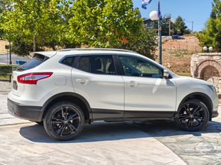 Nissan Qashqai 2017 4X4 BLACK EDITION CAM360-thumb-21