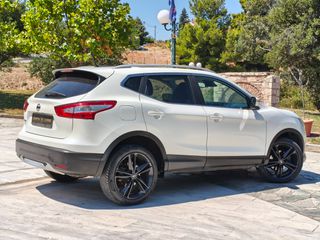 Nissan Qashqai 2017 4X4 BLACK EDITION CAM360-thumb-20