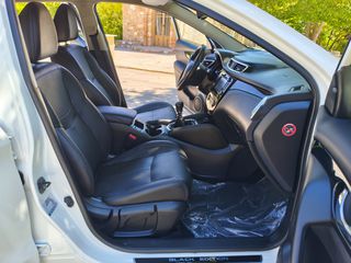Nissan Qashqai 2017 4X4 BLACK EDITION CAM360-thumb-38