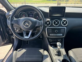 Mercedes-Benz A 160 2016 1.6 URBAN-thumb-9