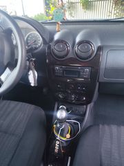 Dacia Duster 2012-thumb-10