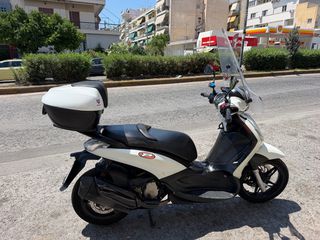 Piaggio Beverly 350 2012-thumb-1