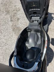 Piaggio Beverly 350 2012-thumb-3