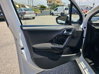 Peugeot 208 2018-thumb-10