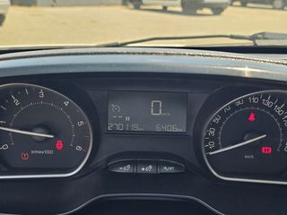 Peugeot 208 2018-thumb-17