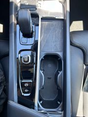 Volvo XC 60 2024 PLUS DARK B4 MHEV DIESEL-thumb-25