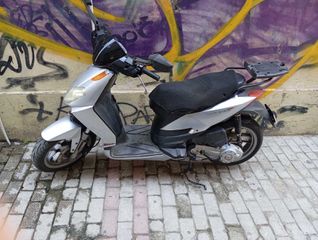 Aprilia Sportcity 50 2015-thumb-3
