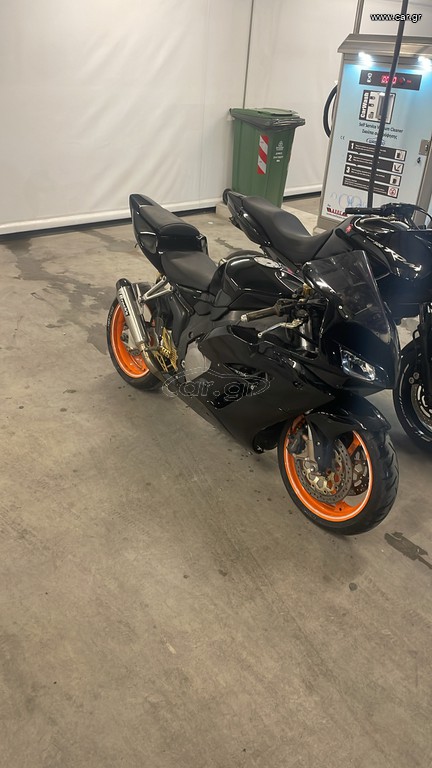 Honda CBR 1000RR 2005