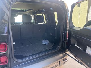 Land Rover Defender 2022 D300 X DYNAMIC HSE-thumb-23