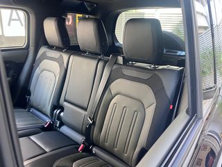 Land Rover Defender 2022 D300 X DYNAMIC HSE-thumb-14