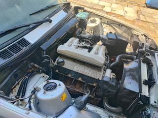 bmw E30 ολόκληρο για ανταλλακτικα-thumb-5