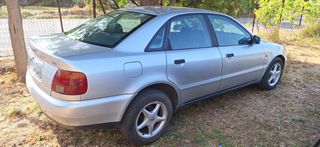 Audi A4 1998-thumb-3
