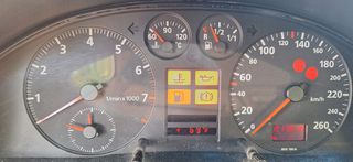 Audi A4 1998-thumb-5