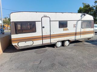Knaus 2000