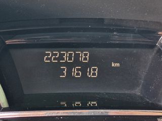 Renault Clio 2012-thumb-16
