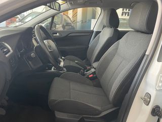 Citroen C4 2016-thumb-11
