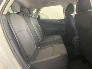 Citroen C4 2016-thumb-15