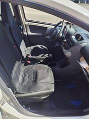 Toyota Aygo 2011-thumb-14