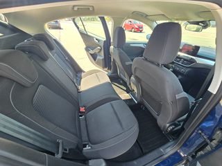 Ford Focus 2020 1.5 TDCI-thumb-16