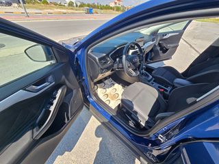 Ford Focus 2020 1.5 TDCI-thumb-21