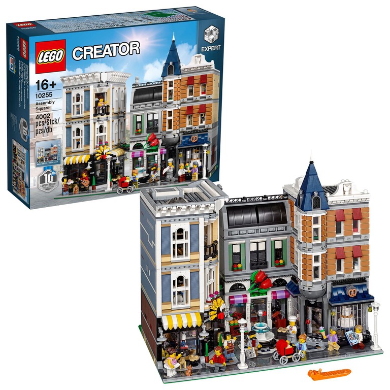 LEGO Creator - Assembly Square (10255.) / Toys