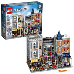 LEGO Creator - Assembly Square (10255.) / Toys