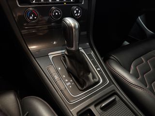 Volkswagen Golf 2018 7.5 COMFORTLINE/Δερμάτινο Σαλόνι-thumb-31