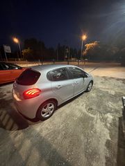 Peugeot 208 2015-thumb-6