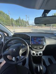Peugeot 208 2015-thumb-10