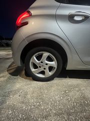 Peugeot 208 2015-thumb-16