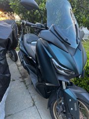 Yamaha XMAX 300 Tech Max 2022-thumb-2