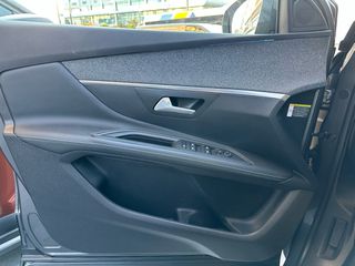 Peugeot 3008 2021-thumb-24