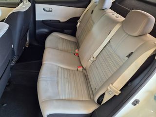 Nissan Leaf 2021 40kwh-thumb-13