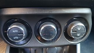 Opel Corsa 2016 ELEGANCE-thumb-13