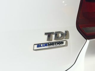 Volkswagen Polo 2017-thumb-11