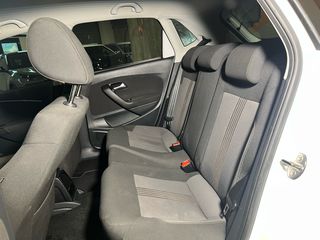 Volkswagen Polo 2017-thumb-29