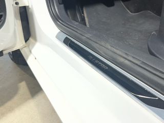 Volkswagen Polo 2017-thumb-12