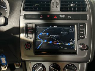 Volkswagen Polo 2017-thumb-25