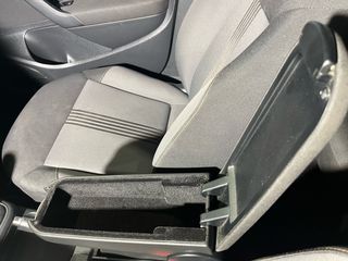 Volkswagen Polo 2017-thumb-15