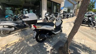 Sym Symphony ST 125 2016-thumb-2