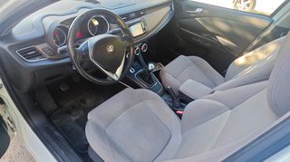 Alfa Romeo Giulietta 2015-thumb-8