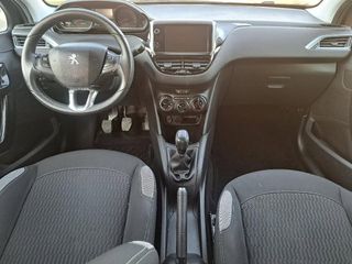 Peugeot 208 2015 1.2 PURETECH 82 STYLE-thumb-9