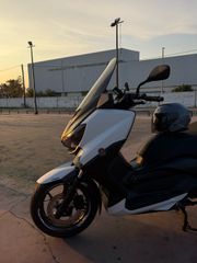 Yamaha XMAX 250 2017-thumb-4