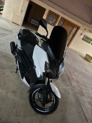 Yamaha XMAX 250 2017-thumb-9