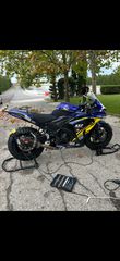 Yamaha YZF-R3 2015 Yamaha r3-thumb-3