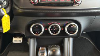 Alfa Romeo Giulietta 2017 Turbo Super Dualogic Navi / 6 Χρόνια Δωρεάν Service-thumb-40