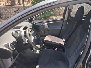 Toyota Aygo 2008-thumb-3