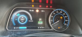 Nissan Leaf 2019-thumb-10